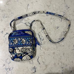 Vera Bradley small crossbody bag